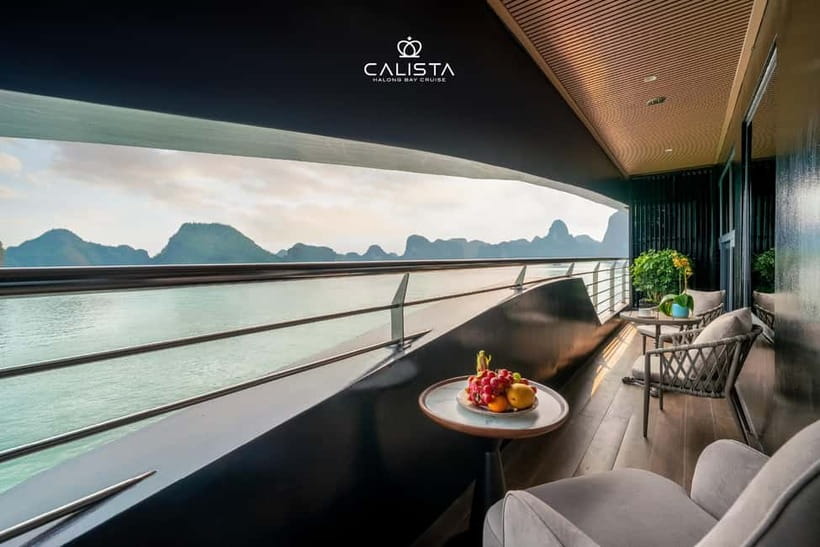 2D1N Halong Bay 6-Star Cruise: Fine Dining, Cave & Kayaking - Food, Service, and the Human Side of the Trip