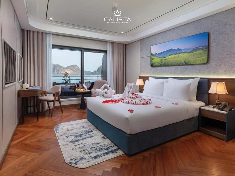 2D1N Halong Bay 6-Star Cruise: Fine Dining, Cave & Kayaking - 07:30 at Luon Cave by Kayak or Bamboo Boat