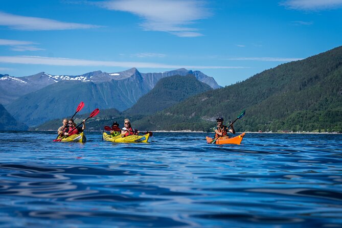3-Hour Kayak Tour in Åndalsnes - Getting started at Havnegata 8