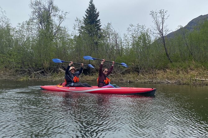 3 hour Lazy River Kayak Float - The guides and the safety setup