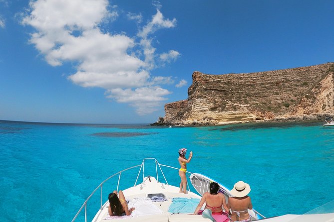 7 hours Boat trip to Lampedusa lunch, SUP and Snorkeling - Meeting at 10:00 a.m. on Lungomare Luigi Rizzo