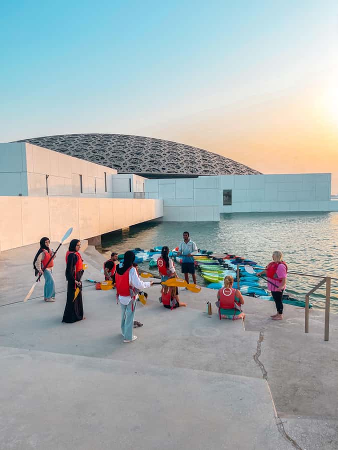 Abu Dhabi: Guided Kayak Tour around Louvre - Who will enjoy it most