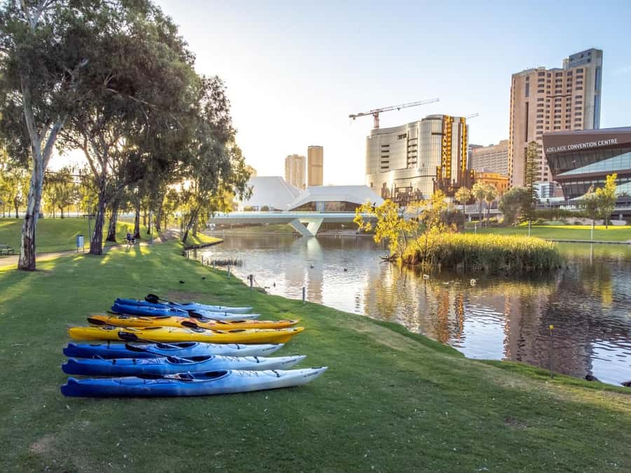 Adelaide: City Kayaking Experience - Arriving at Pinky Flat