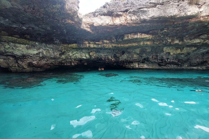 Adventure to the caves by canoe - What this Patù cave adventure actually includes