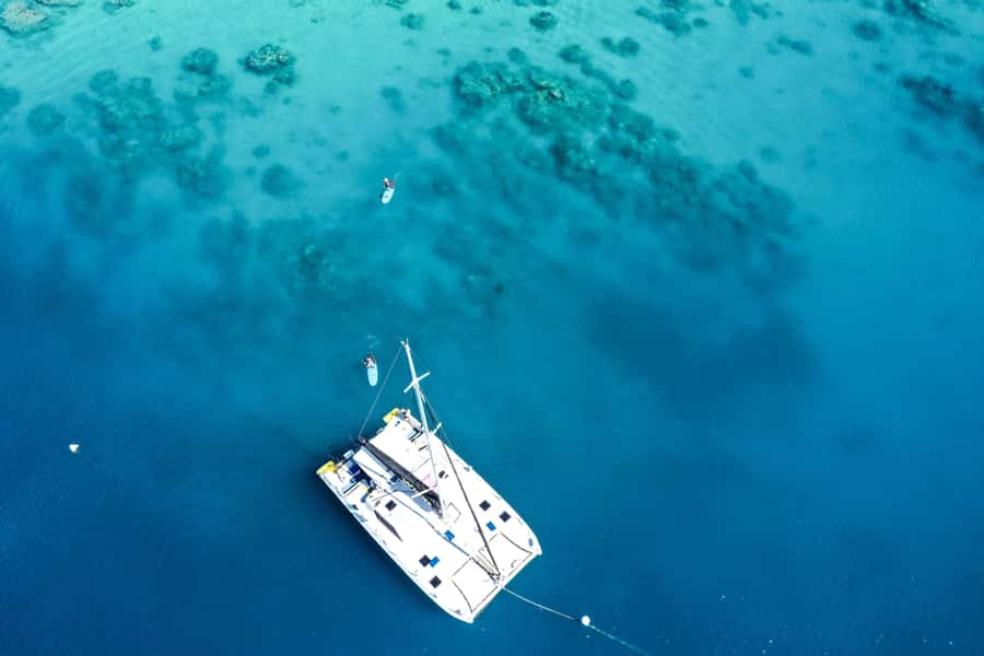 Airlie Beach: Whitsunday Islands Sailing, SUP & Snorkel Tour - What makes Wings III good for the price
