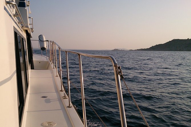Alcudia 3hr Sunset Trip with Drinks, Tapas, SUP & Snorkel - Who will get the most from this three-hour trip