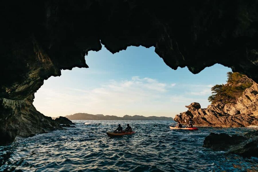 Alcudia: Kayak Tour with Snorkel & Sea Cave Swim - Practical advice for a smoother outing