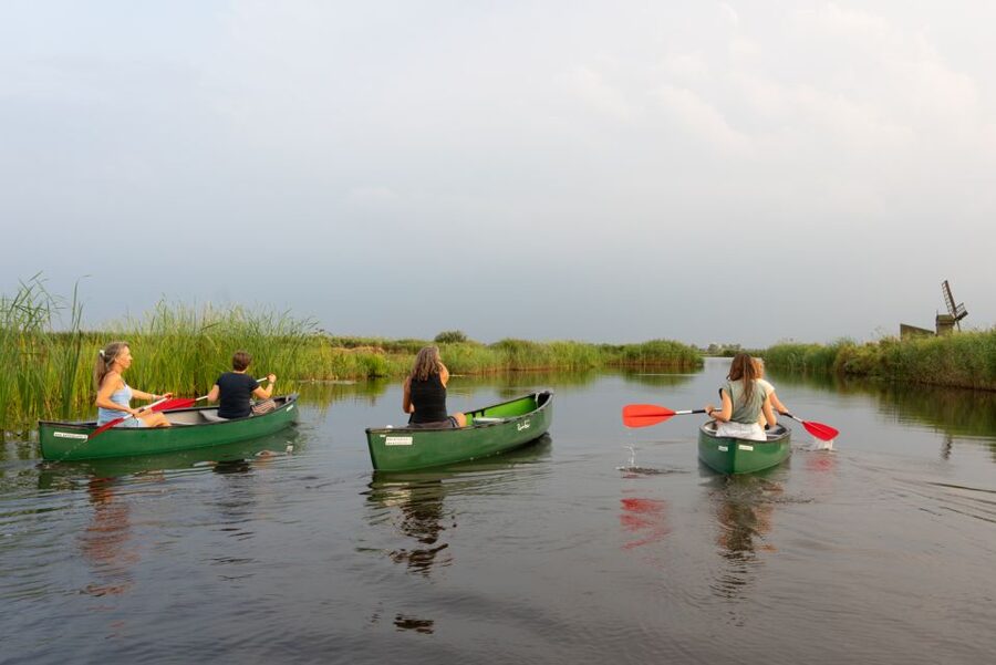 Amsterdam: 2-Hour Guided Canoe Trip - The short briefing before you paddle