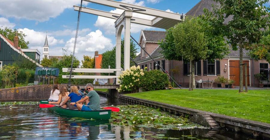 Amsterdam 5-Hour Guided Canoe Trip in the Wetlands - An Island Picnic With Regional Food