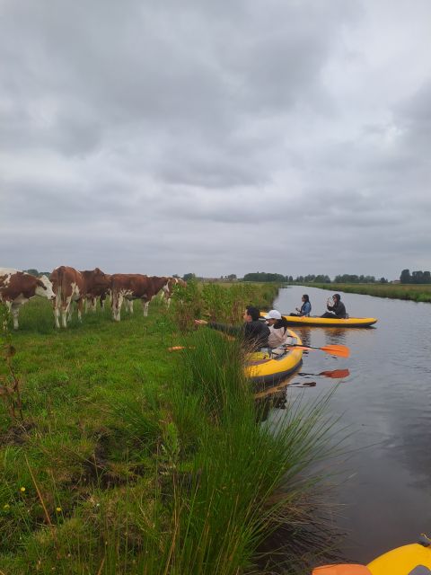 Amsterdam: Countryside Bike and Kayak Guided Tour - Cycling into Broek in Waterland