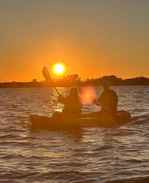 Anna Maria Island and Bradenton: Sunset Kayak Dolphin Tour - Sunset on the return route