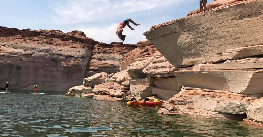 Antelope Canyon: Guided Kayaking & Swimming Tour - The return paddle and final beach stop