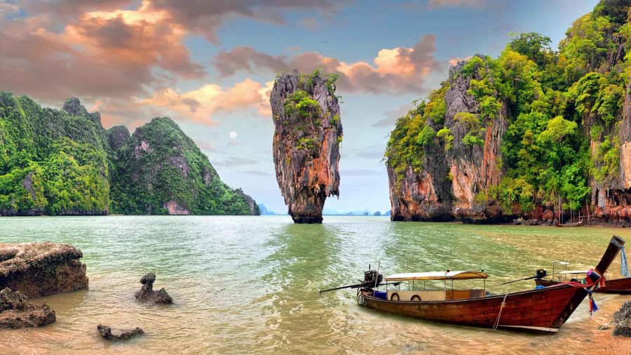 Ao Nang: James Bond & Hong Islands w/Canoeing by Speed Boat - Hong Island starts the island-hopping day