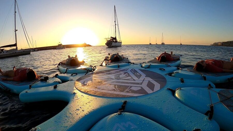 Arguineguín: Stand-up Paddleboard Yoga Class with Instructor - Starting at Las Marañuelas Beach