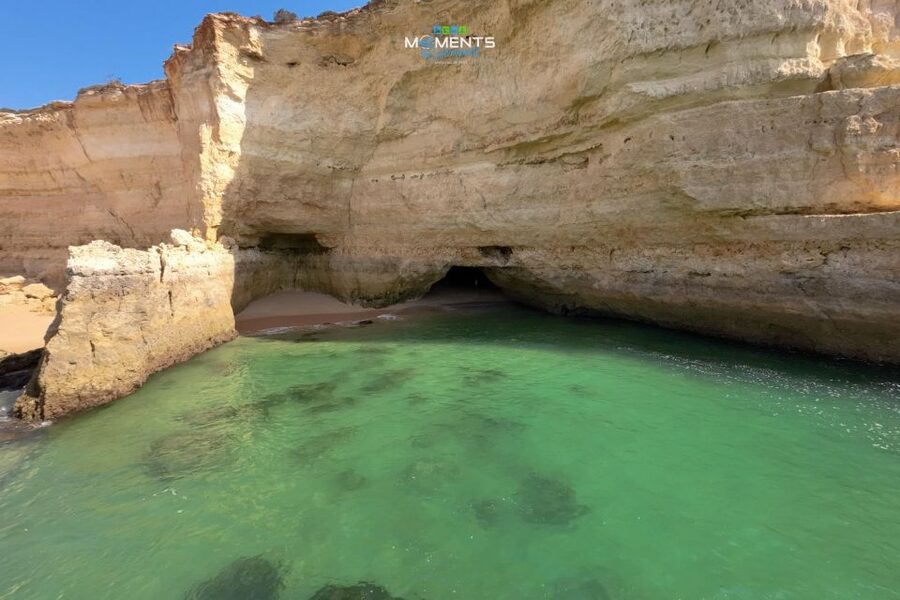 Armação de Pêra: 2-Hour Wild Beaches and Caves Kayak Tour - Algar da Albandeira and Albandeira Beach