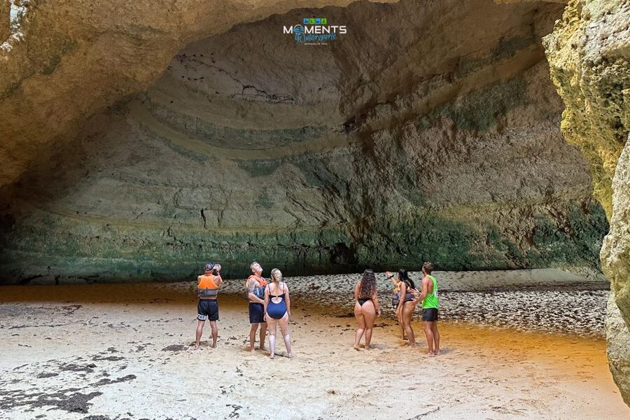 Armação de Pêra: 2-Hour Wild Beaches and Caves Kayak Tour - Starting behind the Holiday Inn Algarve