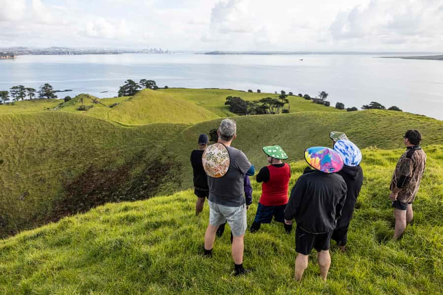 Auckland: Browns Island (Motukorea) Sea Kayak Tour - Practical preparation for the beach ramp