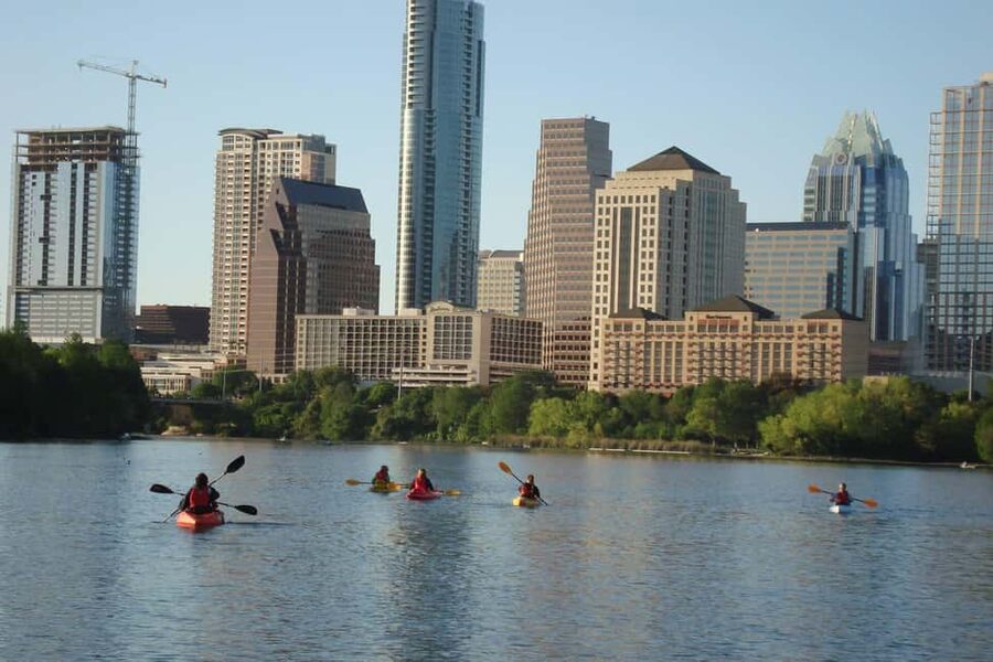 Austin: Kayak and Canoe Rental on Lady Bird Lake - What to bring for a comfortable hour