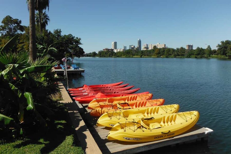 Austin: Kayak and Canoe Rental on Lady Bird Lake - Picking your boat: kayak or canoe