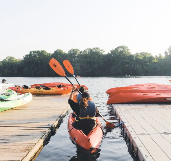 Austin: Single or Double Kayak Rental - Paddling toward Barton Springs