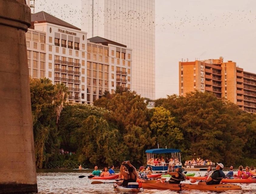 Austin: Sunset Bat Watching Kayak Tour - Returning after sunset