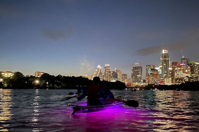 Austin Texas Night Clear Kayaking Glow Tour - Why Lady Bird Lake Works So Well at Night