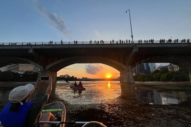 Austin Texas Sunset and Bat Clear Kayak Tour - The sunset paddle and Austin skyline