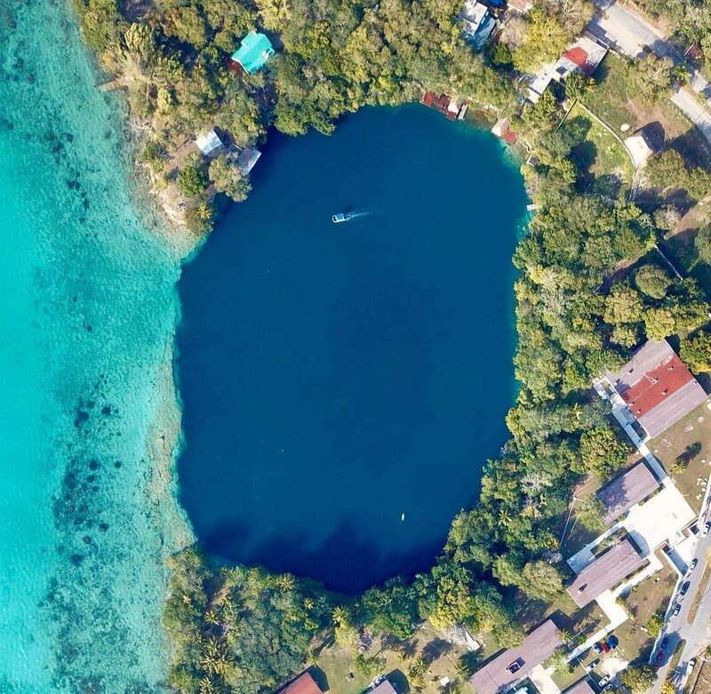 Bacalar & Cenotes: 3 hours kayak rental with snorkeling gear - Cenote Negro: a dramatic stop close to the route