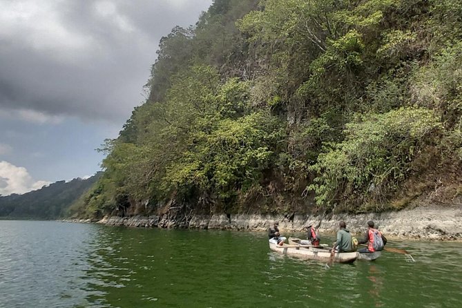 Bali Jungle Trekking and Lake Canoeing Tour - Guides, drivers, and the small-group advantage