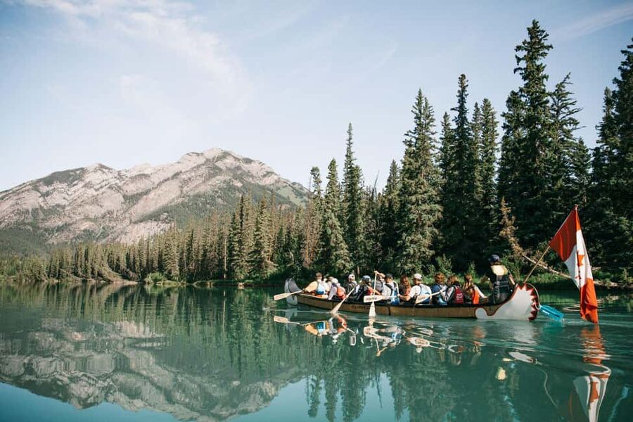 Banff: Wildlife on the Bow River Big Canoe Tour - What makes the guides important