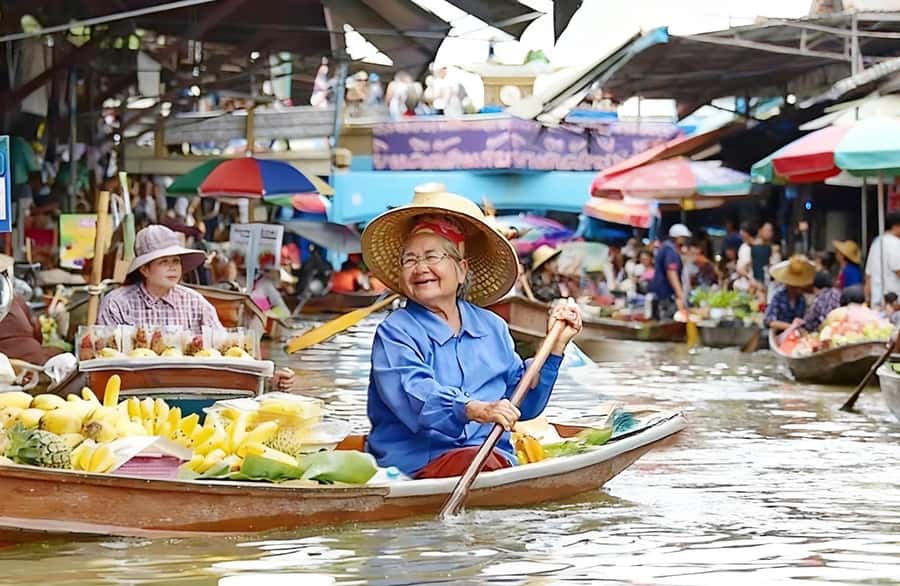 Bangkok: Damnoen Saduak Market & Kayaking Adventure - Why This Combination Works