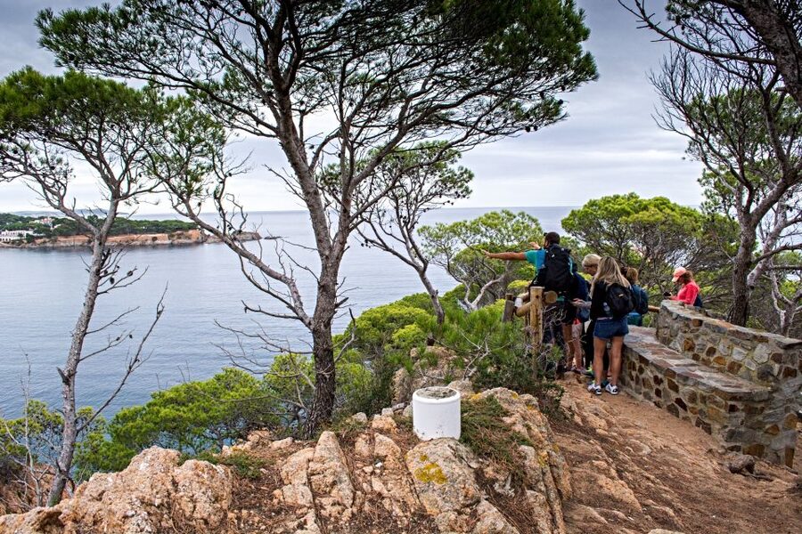 Barcelona: Costa Brava Tour with Kayak & Lagoon Snorkeling - From Plaça de Catalunya to the Costa Brava
