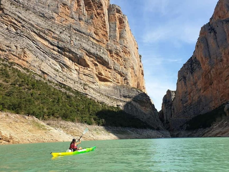 Barcelona: Kayak rental in the Mont-rebei gorge - Starting at Corçà Pier
