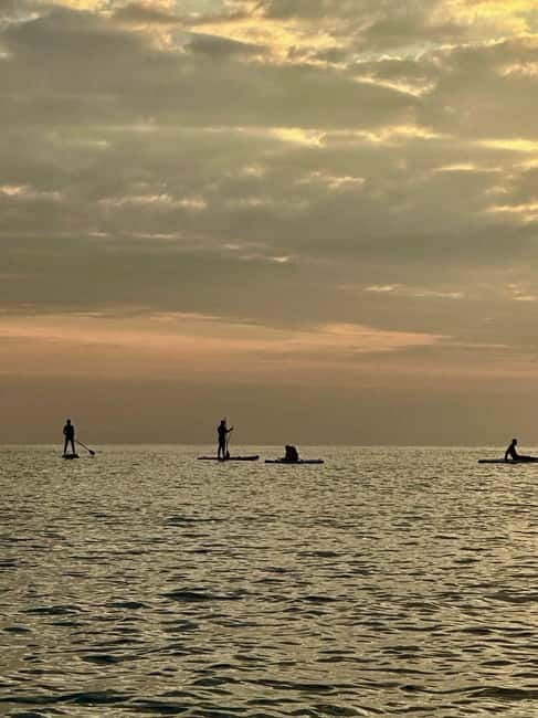 Barcelona: Paddleboarding at Sunrise. Includes: instructor, photos, equipment - The included photos make a real difference