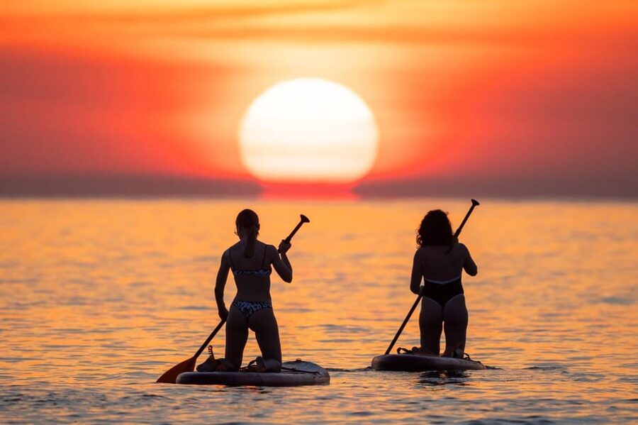 Barcelona: Sunrise Paddleboarding with Instructor and Photos - Is $35 a fair price?