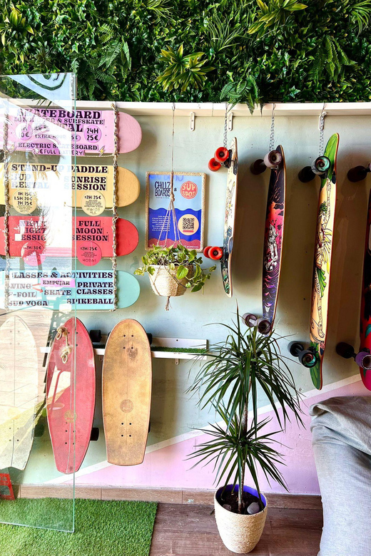 Barcelona: Sunrise Standup Paddle Tour w/ 4K Video & Coffee - Warming up with coffee by the shop