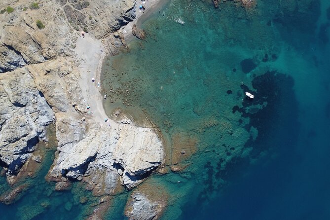 Barcelona Wild Experience: Kayak and Snorkel in Costa Brava - Lunch outdoors, with no restaurant stop