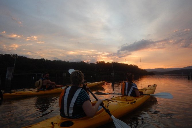 Batemans Bay Sunset Pizza Kayak Tour - Float and Feast - The floating pizza stop