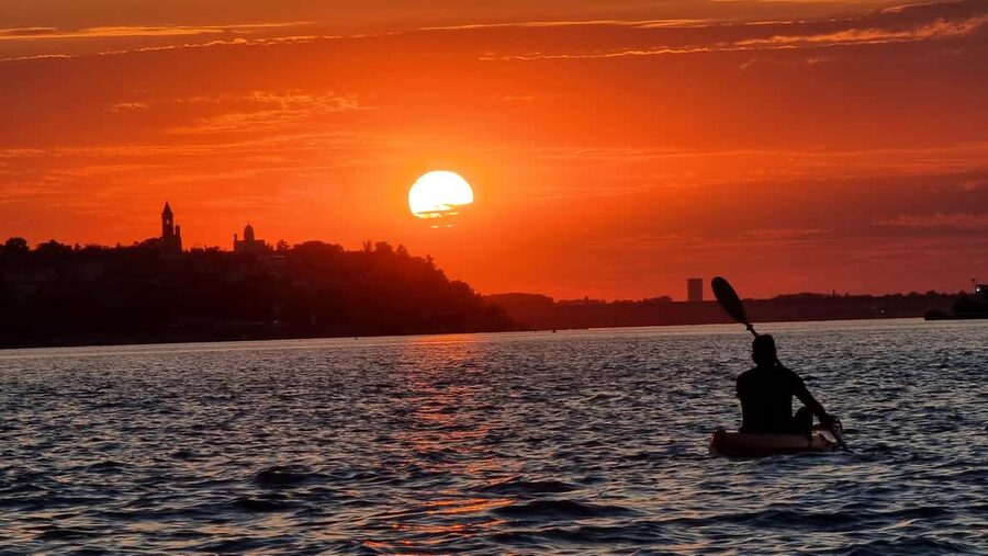 Belgrade: Sunset Kayak Tour - Timing, weather, and what to bring