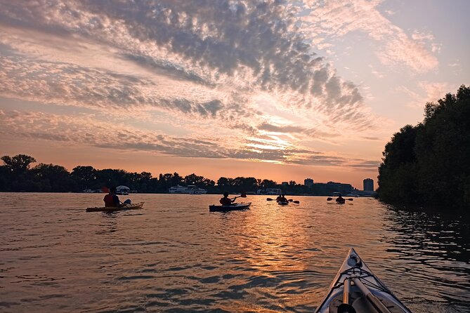 Belgrade sunset kayak tour - Lido Beach and the approach to War Island