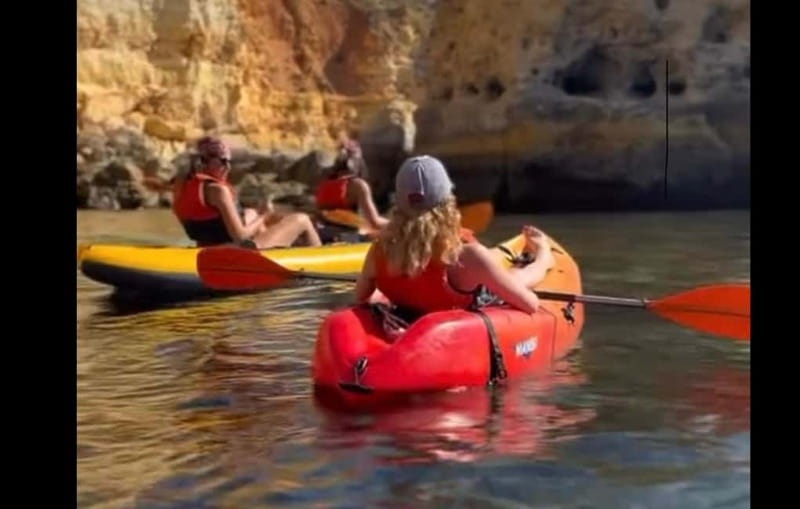 Benagil: Guided Kayak Tour inside caves and Praia da Marinha - Key points to know before booking