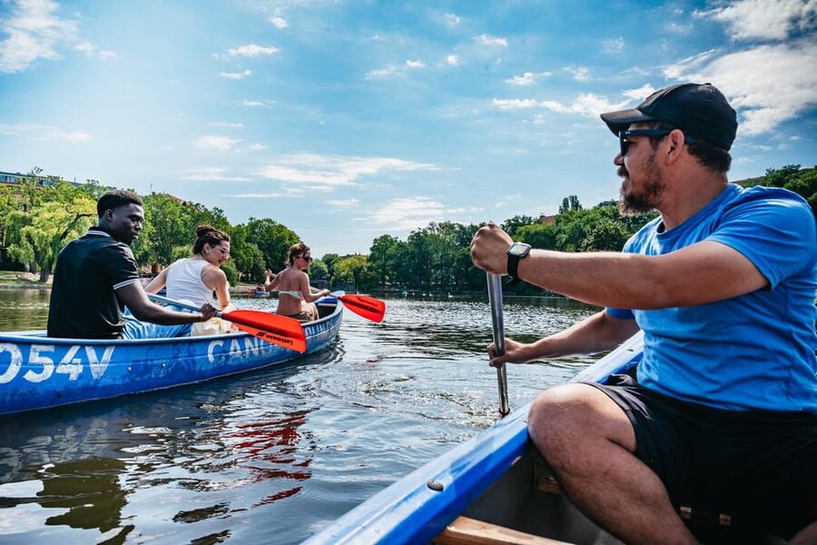 Berlin: Guided Tour by Canoe - Maybachufer and the canal’s everyday Berlin