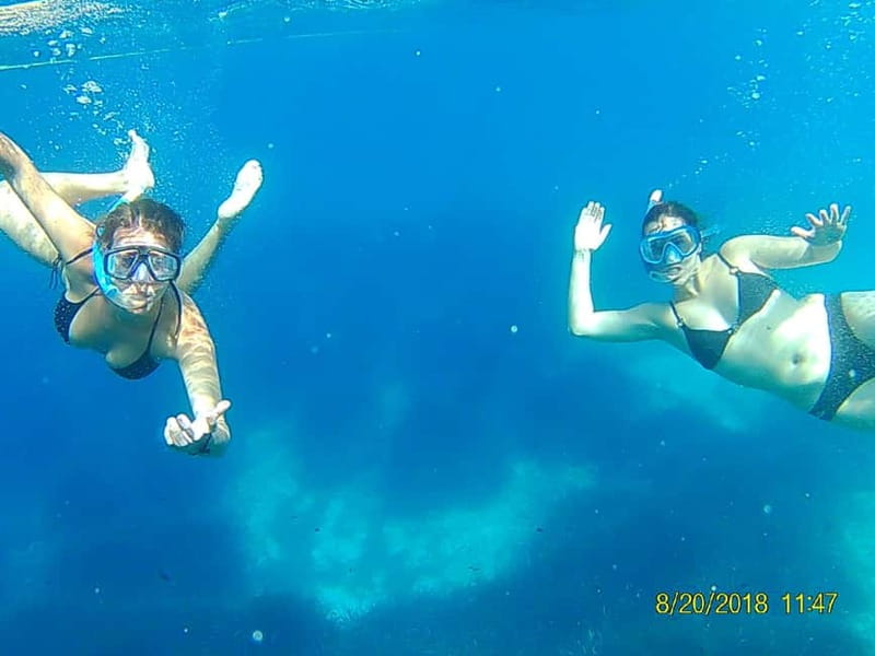 Binibèquer: Kayaking, Caves and Snorkeling Adventure - Paddling into sa cova d’es Pont