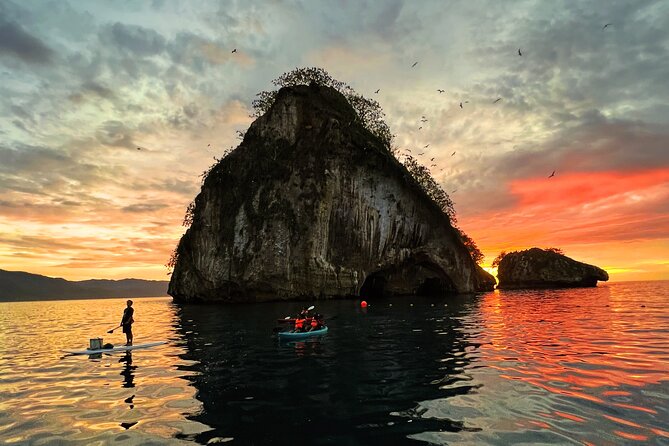Bioluminescence by kayak or SUP to Los Arcos Puerto Vallarta - Paddling from Mismaloya toward Los Arcos