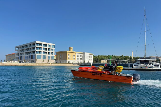 BOAT & KAYAK! Sea Adventure - Snorkeling & Cliff Jumps - A three-hour sea outing with plenty packed in