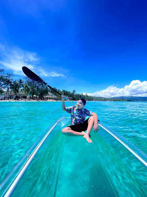 Boracay - Crystal Kayak phot-op Experience - Cancellation, language, and group details