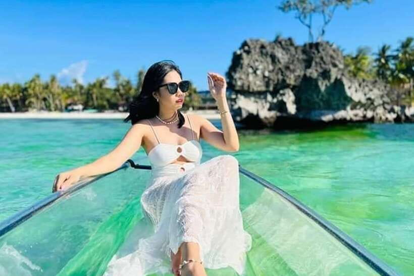 Boracay: Crystal Kayak Photo-op Experience - Who Will Enjoy This Best