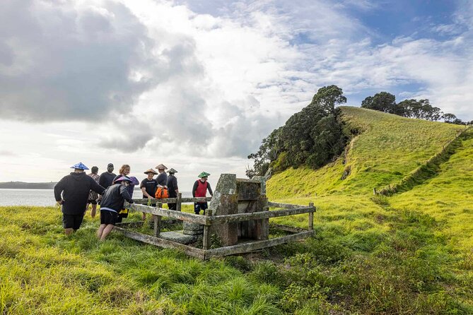 Browns Island Motukorea Sea Kayak Tour - Māori farming and the island’s early settlers