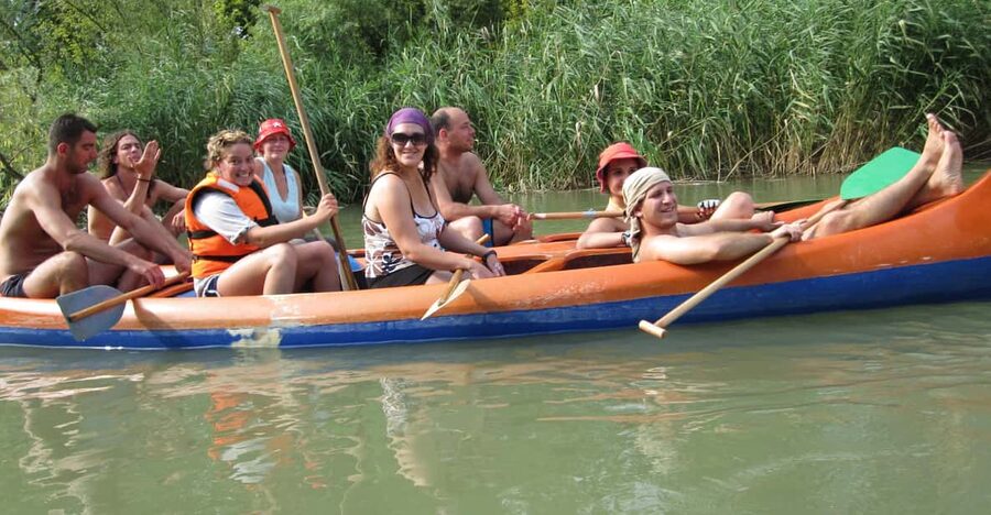 Budapest: Canoeing the Danube w or wo Sauna or Danube Beach - Getting onto the Danube for the 15-kilometer paddle
