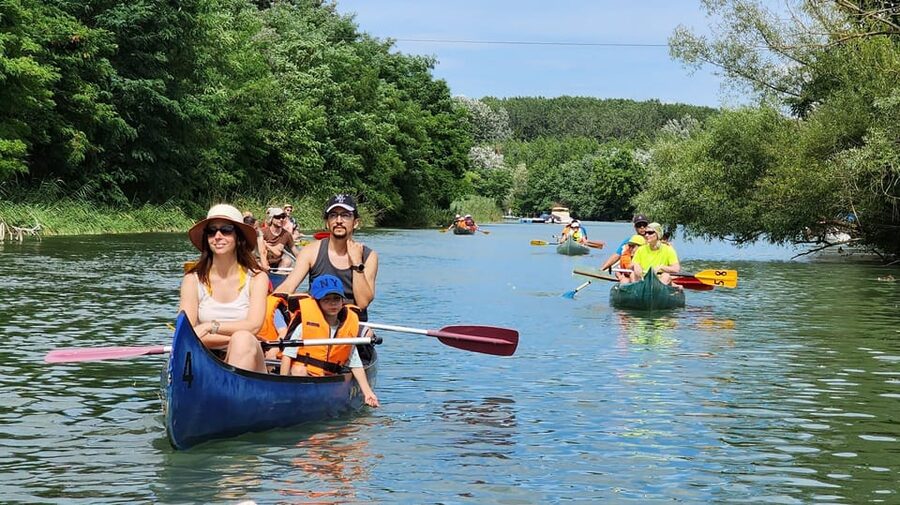 Budapest: Canoeing the Danube w or wo Sauna or Danube Beach - What the $127 price really covers